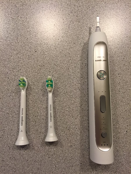 Zubní kartáček Philips Sonicare Flexicare Platinum s UV lampou